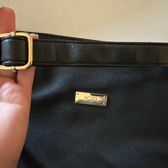 BCBG•Tote+Crossbody (set of 2) - Picture 12 of 16